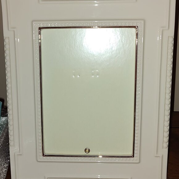 LENOX IVORY PORCELAIN PICTURE FRAME 8x10 HOLDS 4 X 6 PHOTO EASEL BACK NEW BOXED - Picture 1 of 8